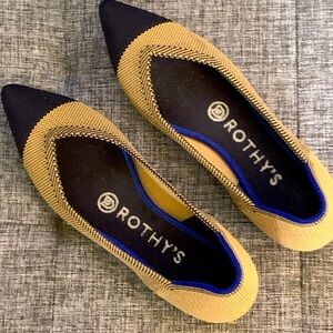 W6 ROTHY’S Dune Cap-Toe Pointed Flats: Tan and Blue​